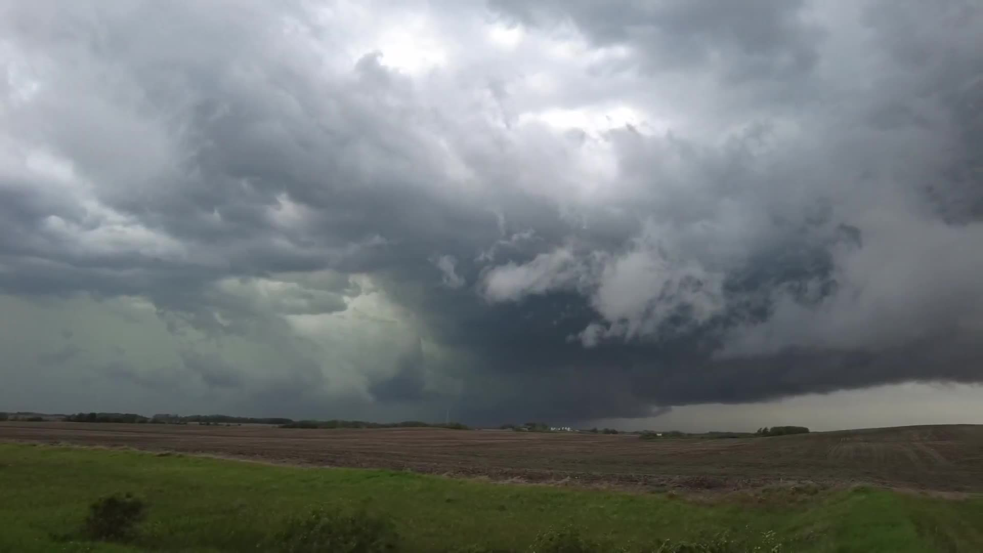 Thumbnail image for Swan-2022 TWB Fathers Day Storm-June20