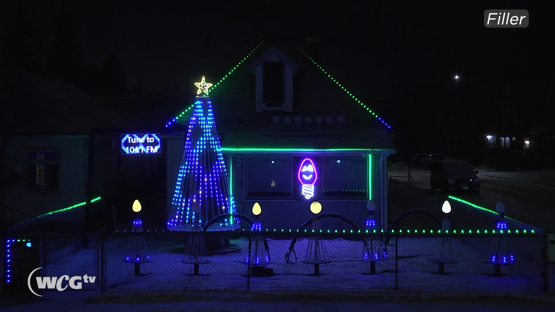 Thumbnail image for Filler 2_Jason Cross Christmas Lights 2022