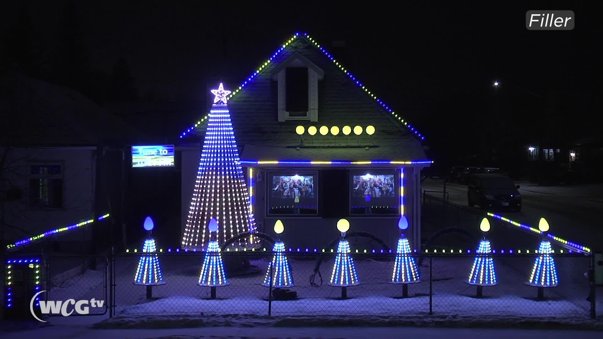 Thumbnail image for Filler 3_Jason Cross Christmas Lights 2022