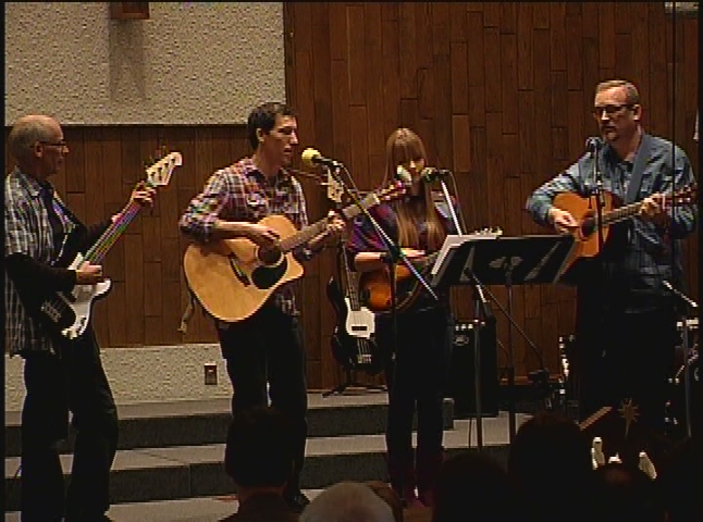 Thumbnail image for Swan-2013CarolFest-Dec2