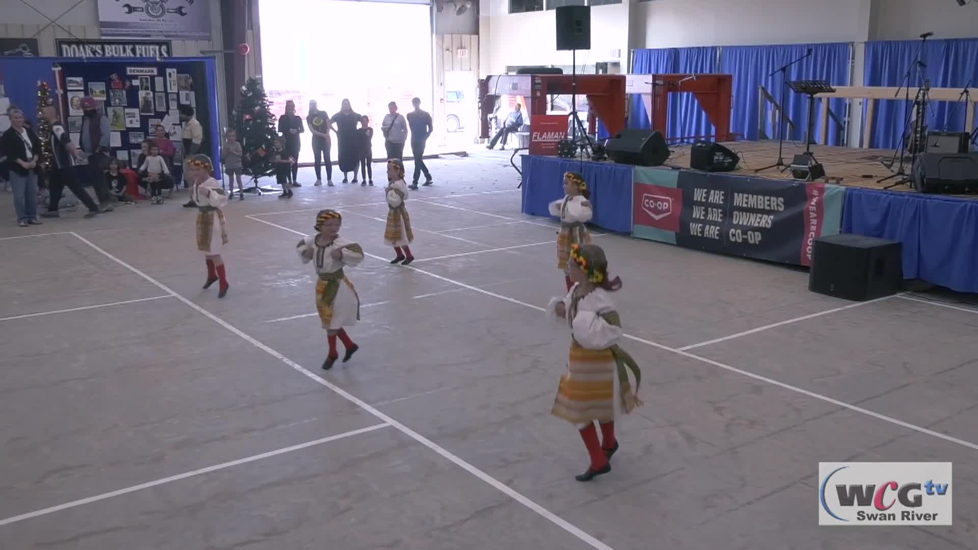 Thumbnail image for Swan-2024 Folkfest Dolyna Dancers May31