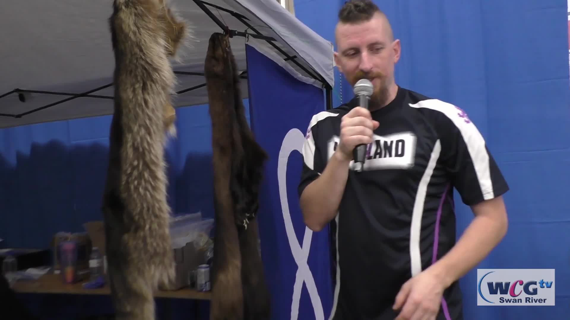 Thumbnail image for Swan-2024 Folkfest Ryan walkabout May31