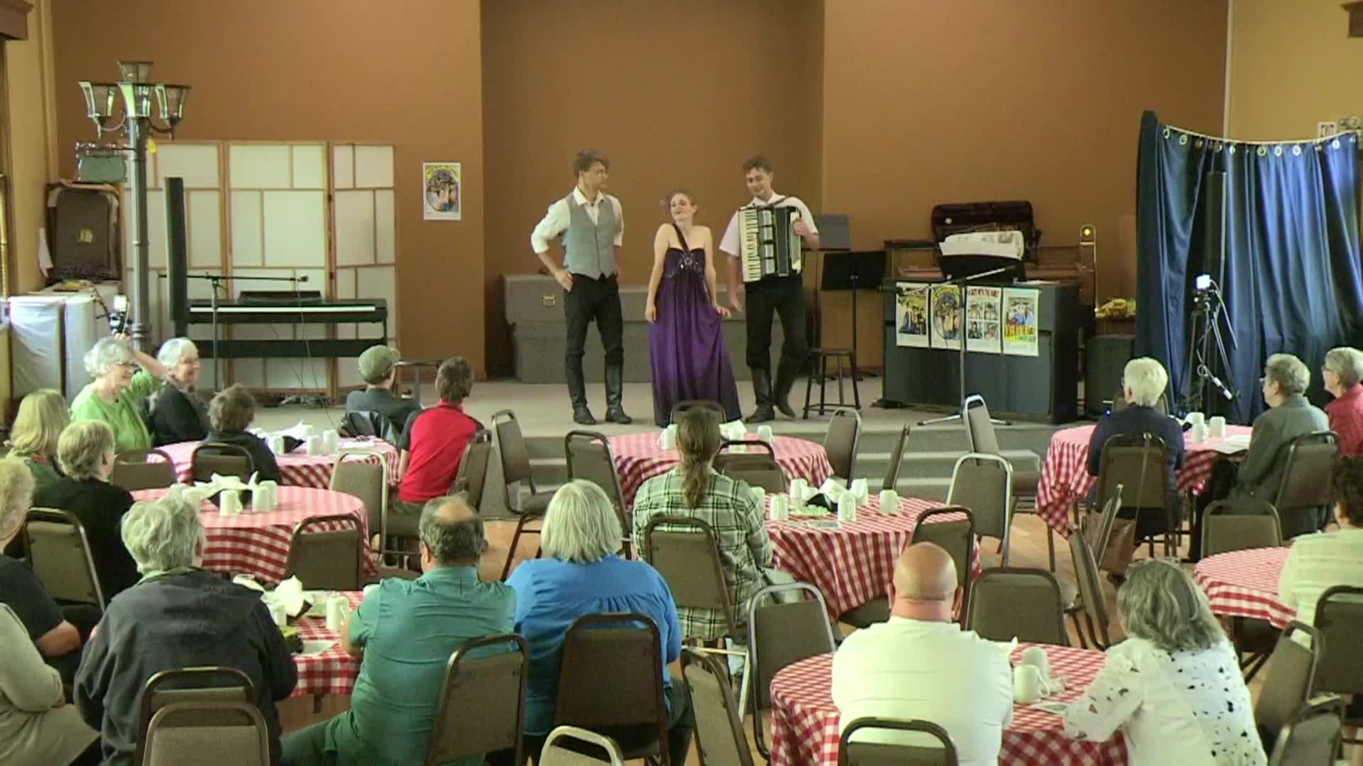 Thumbnail image for Date_With_The_Family-Full_Show