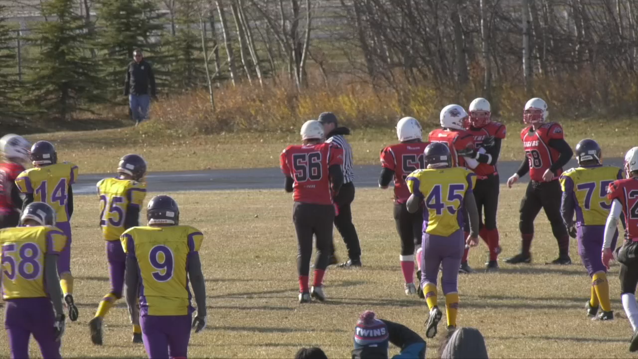 Thumbnail image for Swan-2019TigerFootballSemifinalVsVirden-Oct26